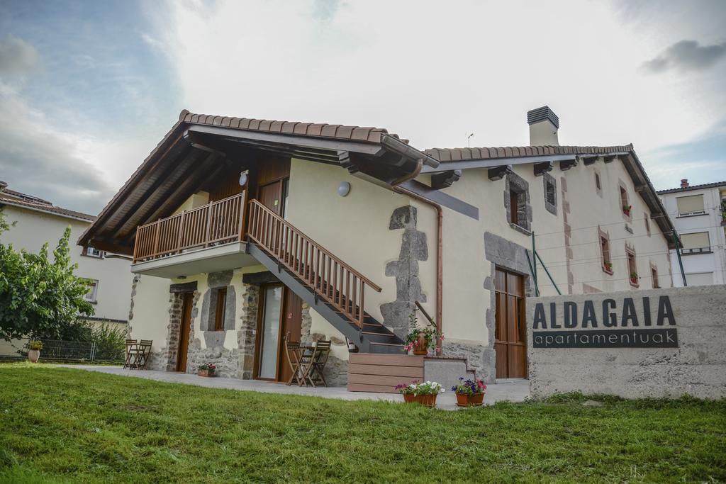 Apartamentos Aldagaia Hernani Cameră foto